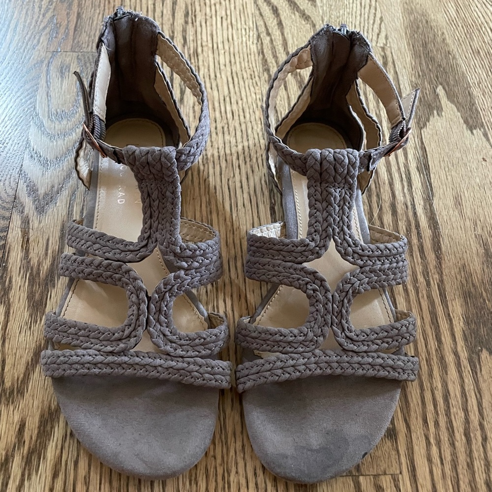 Loran Conrad Sandals size 7
